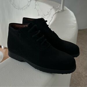 NWOT Tod’s Chukka Boots 🇮🇹